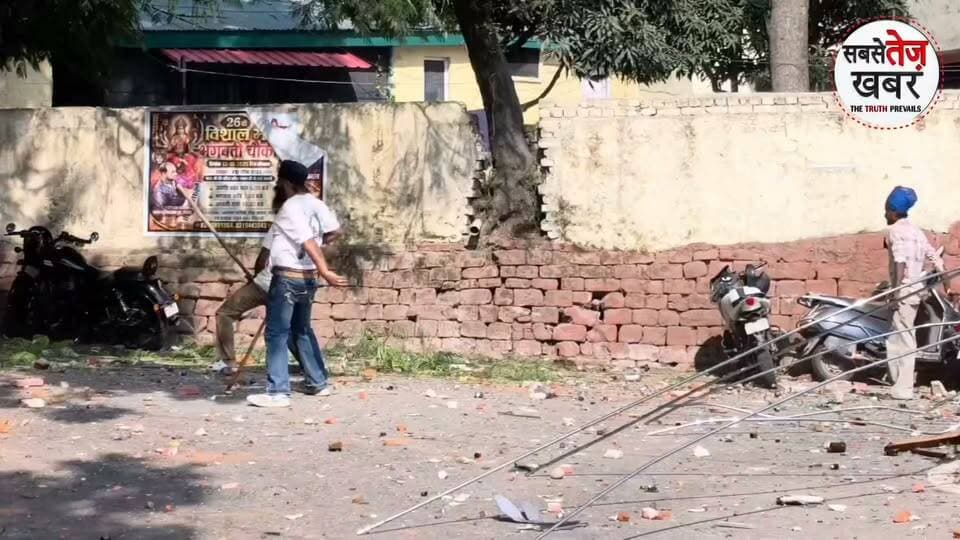 नाहन में गोबिंदगढ़ vs बाल्मीकि मोहल्ले के लोगों का गेट को लेकर वि*वाद.. एक दूसरे पर पत्थ*रों ओर ला*ठियों से बार..