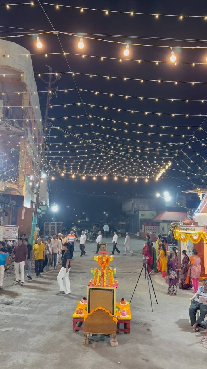 માના ગરબાની રમઝટ, ભક્તિનો રંગ અને માતાજીના આશીર્વાદ ♥️✨
#navratri #navratrispecial❤️ #navratrivibes❤️ #mataji #satimata