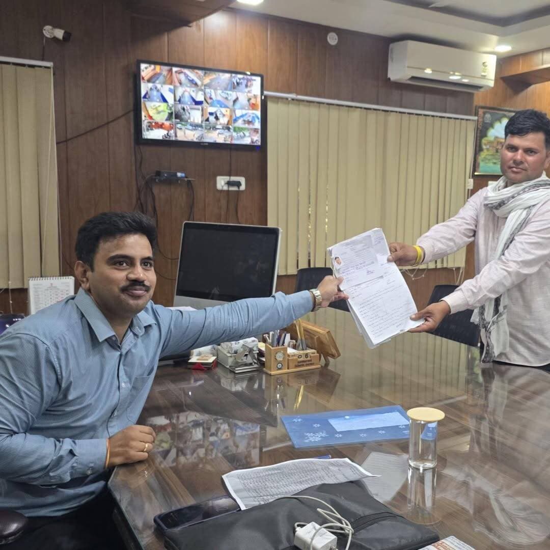 इस बार कलेक्टर भी मैदान में,
वार्ड नं. 1 से भरा फॉर्म,
जिला परिषद सदस्य के लिए भरा फॉर्म,
<nis:link nis:type=tag nis:id=dholpurnews nis:value=DholpurNews nis:enabled=true nis:link/> <nis:link nis:type=tag nis:id=highlightseveryone nis:value=highlightseveryone nis:enabled=true nis:link/> <nis:link nis:type=tag nis:id=highlight nis:value=highlight nis:enabled=true nis:link/> <nis:link nis:type=tag nis:id=follower nis:value=follower nis:enabled=true nis:link/> <nis:link nis:type=tag nis:id=followerseveryone nis:value=followerseveryone nis:enabled=true nis:link/>