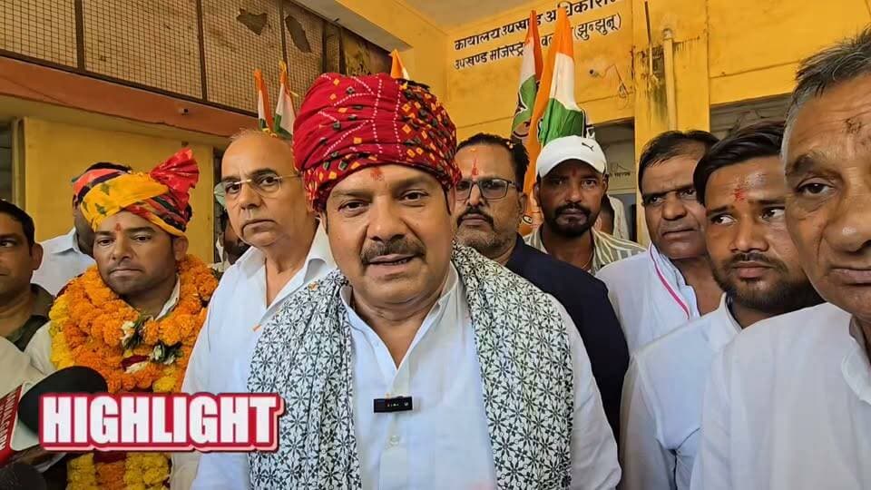 #नवलगढ़ पंचायत समिति वार्ड नंबर 5 प्रत्याशी ने अपना नामांकन पत्र दाखिल किया, डॉ राजकुमार शर्मा रहे मौजूद
#ShekhawatiPost ##Nawalgarh #jhunjhunu