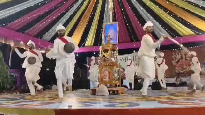 પાટણ વેરાવળ: પ્રભાસ પાટણ: આશાપુરા ગરબી મંડળ દ્વારા બાળાઓને ઇનામ વિતરણ કાર્યક્રમ