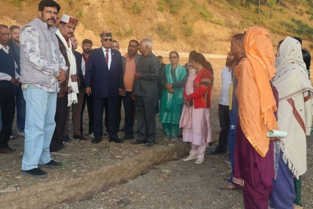 प्रदेश सरकार लोगों को घर-द्वार के समीप विश्व स्तरीय स्वास्थ्य सेवाएं प्रदान करने के लिए कार्यरत- डॉ. शांडिल