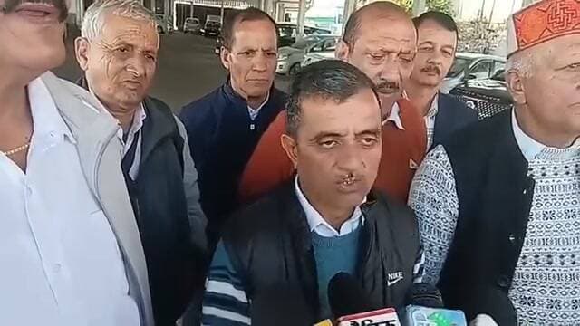 शिमला: HRTC पेंशनर संघर्ष समिति की MD से अहम बैठक, क्या निकला नतीजा? पेंशनरों की मांगों पर क्या बनी सहमति? देखिए पूरी खबर...
#Shimla #HRTC #News #HimachalNews #Pensioners