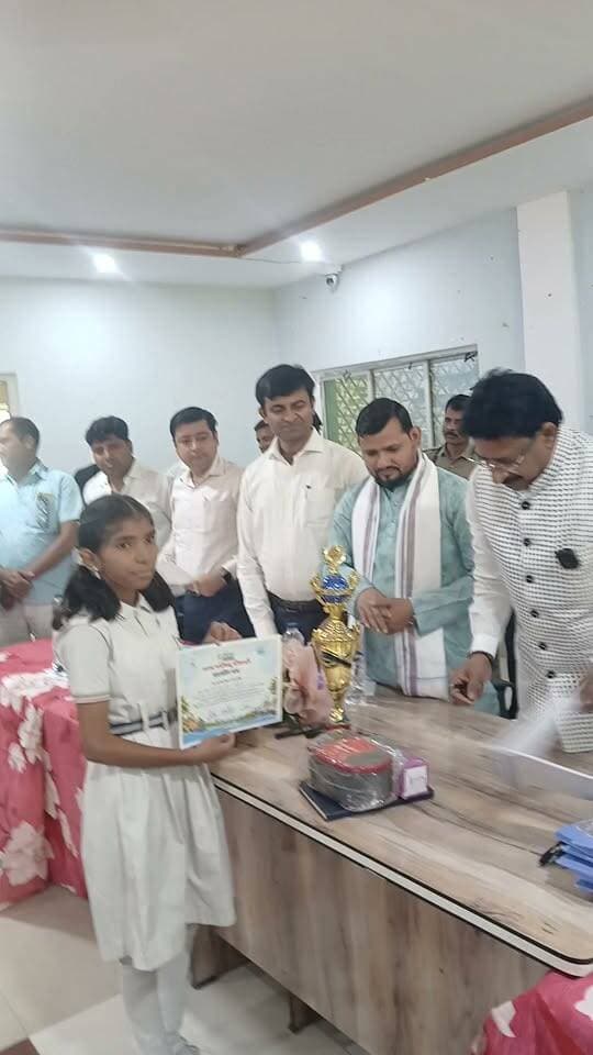 Shifa sahid को Aurangabad सासंद अभय कुशवाहा ने किया सम्मानित #bdbiharjharkhand