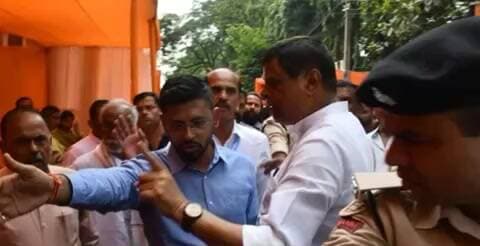 मुशहरी: मुजफ्फरपुर में एमएलसी चुनाव के दौरान मजिस्ट्रेट से धक्का-मुक्की, डीएम-एसएसपी ने संभाला मोर्चा