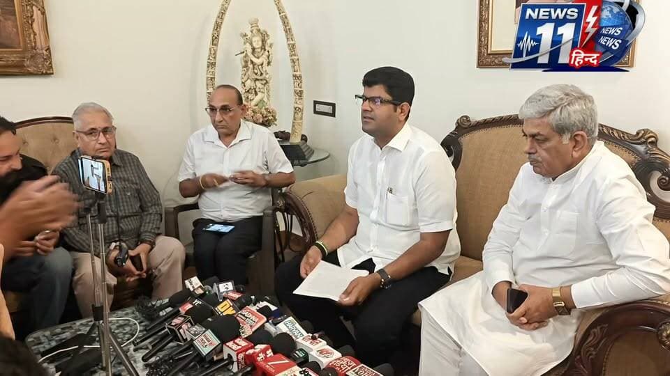 सिरसा चौटाला हाउस में पूर्व उपमुख्यमंत्री दुष्यंत चौटाला ने बिजली कर्मचारियों की हड़ताल को लेकर प्रेस को किया संबोधित #viral #Sirsa #Haryana #India