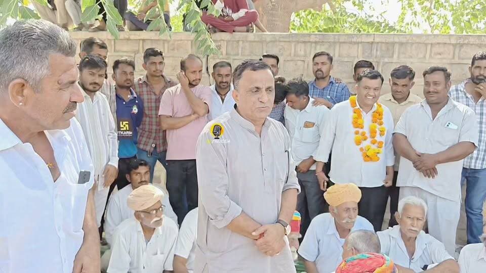 संघर्ष को सलाम हे नेताजी के...
शैला राम मुंडन पहुंचे खारी बेरी में
निर्विरोध सरपंच बने सवाई सिंह इंदा!