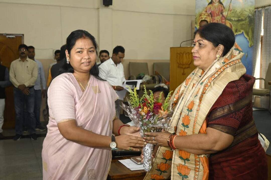 नितिन नवीन के रांची प्रवास की तैयारियों को लेकर भाजपा प्रदेश कार्यालय में महत्वपूर्ण बैठक, गीता कोड़ा हुईं शामिल
प्रदेश पदाधिकारियों, मोर्चा अध्यक्षों एवं मीडिया- सोशल मीडिया संयोजकों के साथ कार्यक्रम की तैयारियों पर हुई चर्चा
#nonfollowers #foryouシ #facebookpost #BJPNEWS #citilivejharkhand