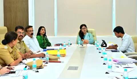 कुर्ला: मुंबईमध्ये वायुप्रदूषण नियंत्रणासाठी व्हॅक्यूम क्लिनिंग व बांधकाम मलबा झाकण्यावर भर