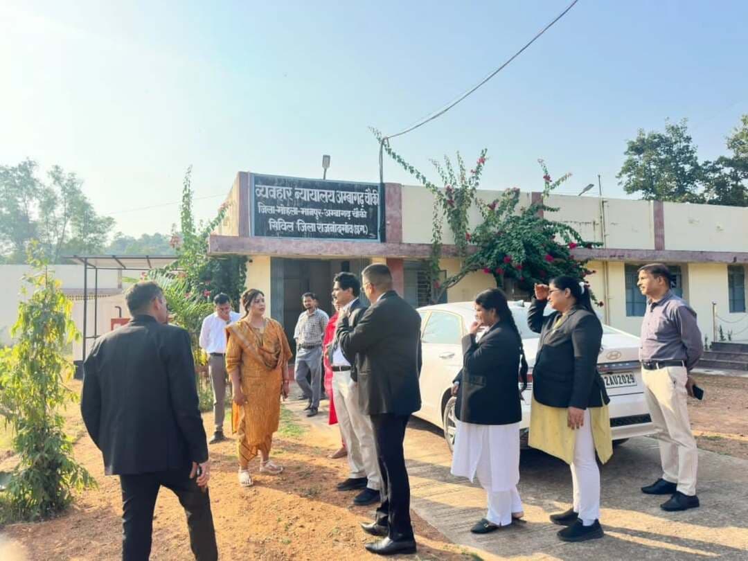 प्रधान जिला एवं सत्र न्यायाधीश ने व्यवहार न्यायालय अंबागढ़ चौकी का किया आकस्मिक निरीक्षण
- न्यायालय भवन, आवंटित भूमि एवं न्यायिक कर्मचारियों के लिए निर्माणाधीन आवास का लिया जायजा
<nis:link nis:type=tag nis:id=mmacdistrict_cg nis:value=mmacdistrict_cg nis:enabled=true nis:link/> <nis:link nis:type=tag nis:id=chhattishgarh nis:value=chhattishgarh nis:enabled=true nis:link/>