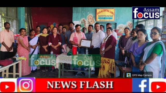 ভূটীয়াচাঙক টিবি মুক্ত ভিচিডিচিৰ বঁটা প্ৰদান অনুষ্ঠানত জ্যেষ্ঠ চিকিৎসা পৰ্যবেক্ষক গণেশ দত্তই
বিশ্বৰ ভিতৰত সৰ্বাধিক যক্ষ্মা ৰোগী আছে ভাৰতবৰ্ষত