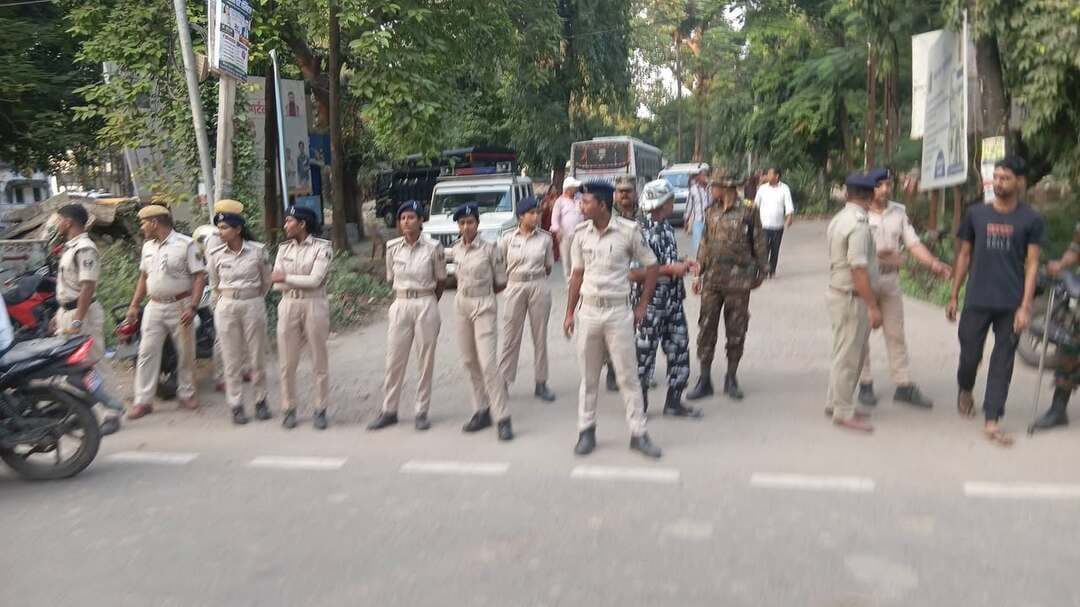पटना स्नातक निर्वाचन,
मोकामा में 61.44% तो घोसवरी में 60% मतदान।