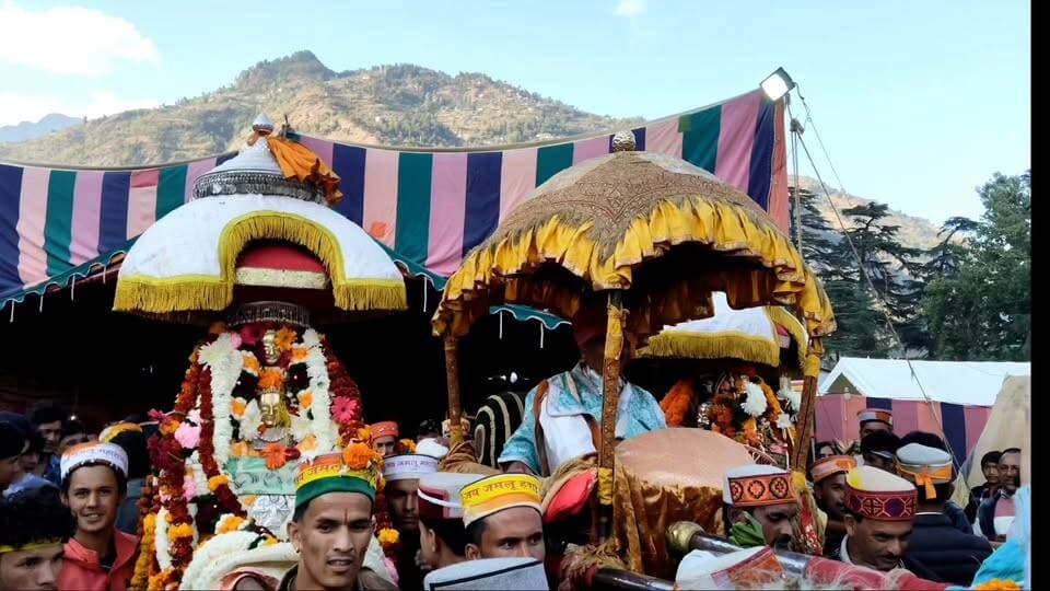 दूसरे दिन की भव्य जलेब, Kullu Times