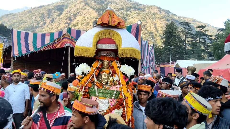 अंतराष्ट्रीय दशहरा उत्सव में देव मिलन का सुहाना दृश्य, Kullu Times