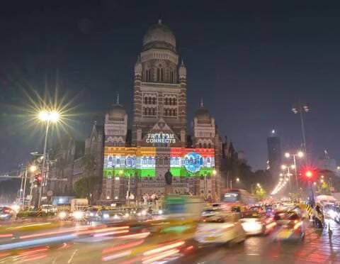 कुर्ला: हंगेरीच्या १९५६ मधील स्वातंत्र्यलढ्याच्या ७०व्या वर्धापनदिनानिमित्त मुंबईत खास रोशणाई
