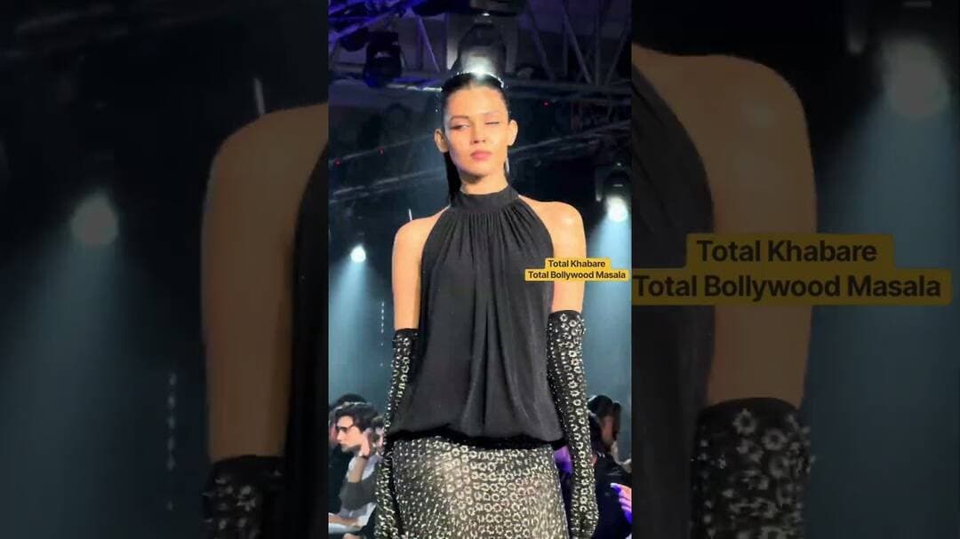#lakmefashion #lakmefashionweek #lfw #lfwxfdci #models #rampwalk #oppo #totalkhabare #totalbollywood
