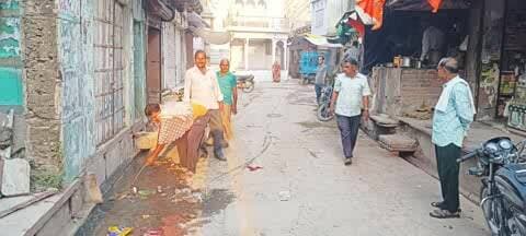 बूंदी: बूंदी में सफाई कर्मचारियों की हड़ताल से बिगड़ी सफाई व्यवस्था
