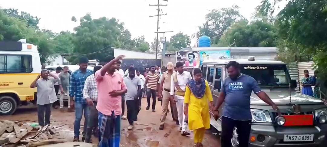 பழனி: வெள்ளத்தால் பாதிக்கப்பட்ட இலங்கை தமிழர் முகாம்களில் ஆட்சியர் ஆய்வு
