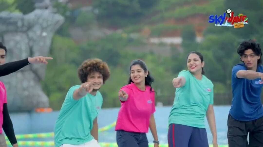 അകമ്പാടത്ത് കാട്ടാന കൃഷി നശിപ്പിച്ചു. കമുകുകളുംവാഴകളുമാണ് വ്യാപകമായി നശിപ്പിച്ചത്