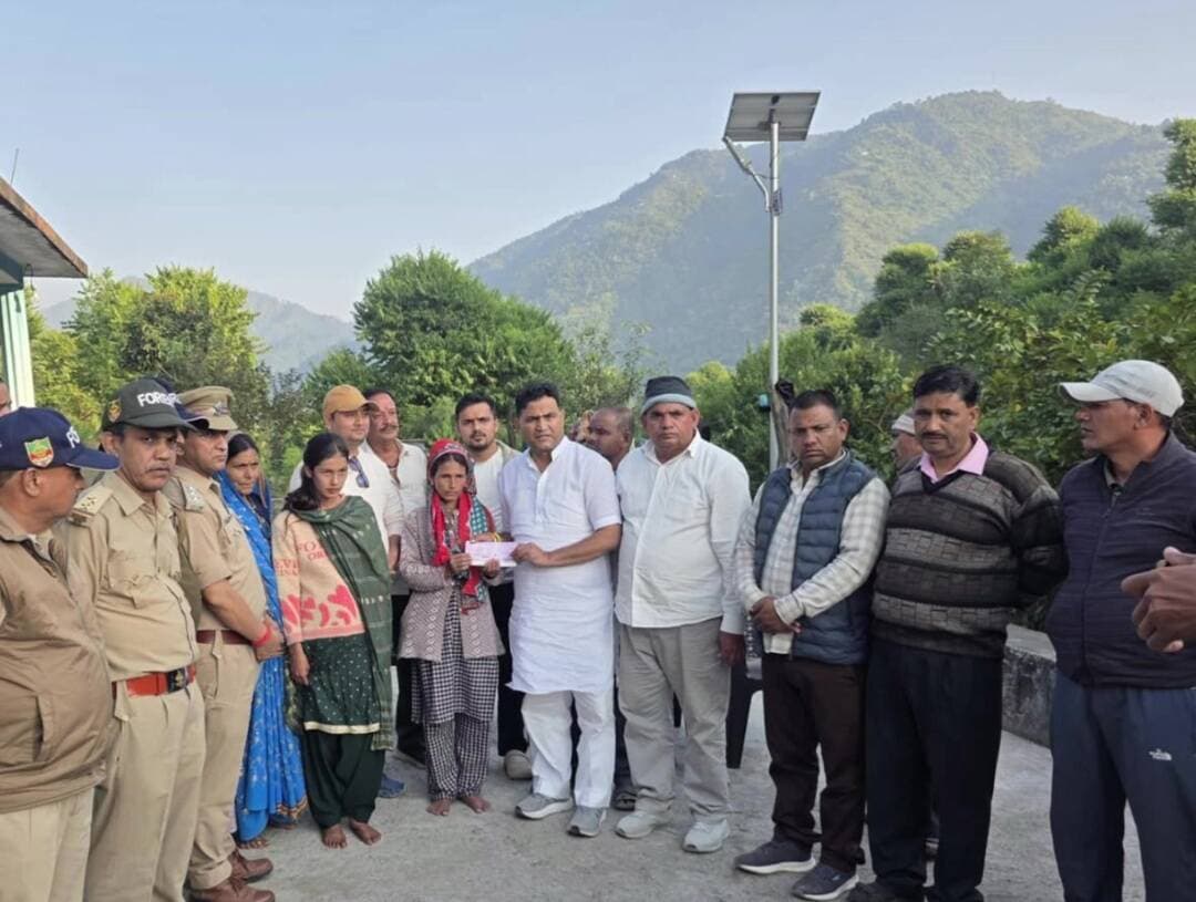 नैनीताल: नैनीताल में सांप के काटने से हुई जोध सिंह चिलवाल की मौत, परिवार को 10 लाख की सहायता