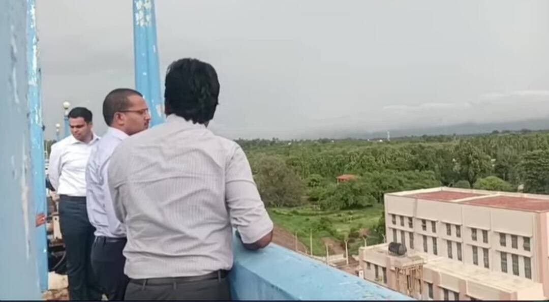 ஆண்டிப்பட்டி: தேனி மாவட்டத்தில் கனமழை எச்சரிக்கை: வைகை அணையில் அதிகாரிகள் நேரில் ஆய்வு