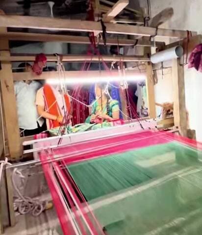 ଝାରସୁଗୁଡା: ଝାରସୁଗୁଡ଼ାରେ ସମ୍ବଲପୁରୀ ଶାଢ଼ୀ ବୁଣା କାର୍ଯ୍ୟ ପରିଦର୍ଶନ କଲେ ବିଧାୟକ ଟଙ୍କଧର ତ୍ରିପାଠୀ