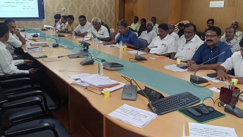 திருப்பூர் தெற்கு: திருப்பூர்: வாக்குச்சாவடி ஆலோசனை கூட்டத்தில் திமுக, தவெக வெளிநடப்பு