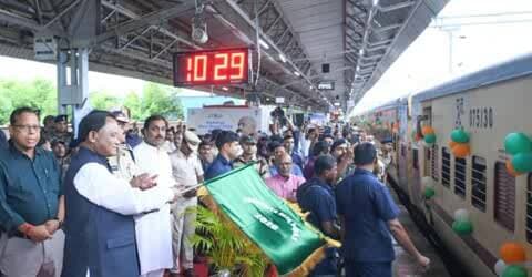 ଭୁବନେଶ୍ୱର: ଭୁବନେଶ୍ୱରରୁ ଗୁଜରାଟର ଏକତା ନଗରୀ ଅଭିମୁଖେ ଛାଡିଲା ସ୍ୱତନ୍ତ୍ର ଟ୍ରେନ୍
