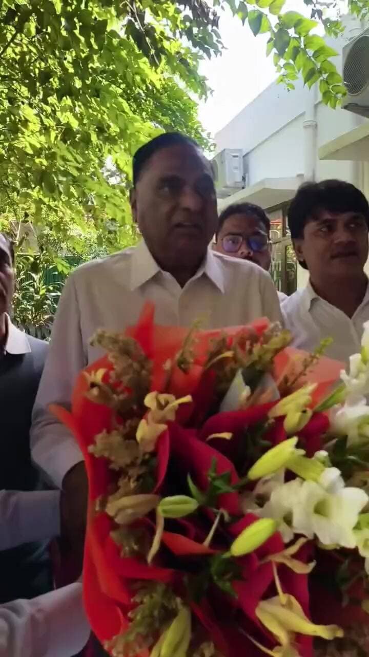 कालकाजी: मुस्तकीम सैफी बने भाजपा दक्षिणी दिल्ली अल्पसंख्यक मोर्चा के सह-प्रभारी, सांसद से की महत्वपूर्ण मुलाकात
