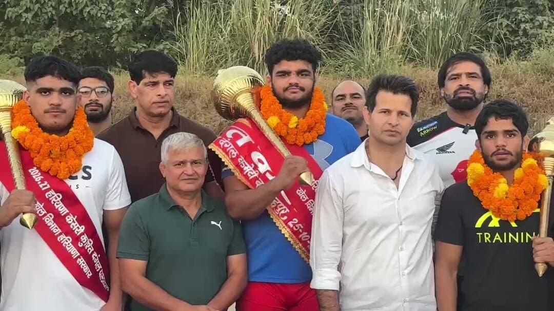 बहादुरगढ़: हरियाणा दंगल में हिंद केसरी सोनू अखाड़े के पहलवानों ने जीते 6 गोल्ड और 11 मेडल