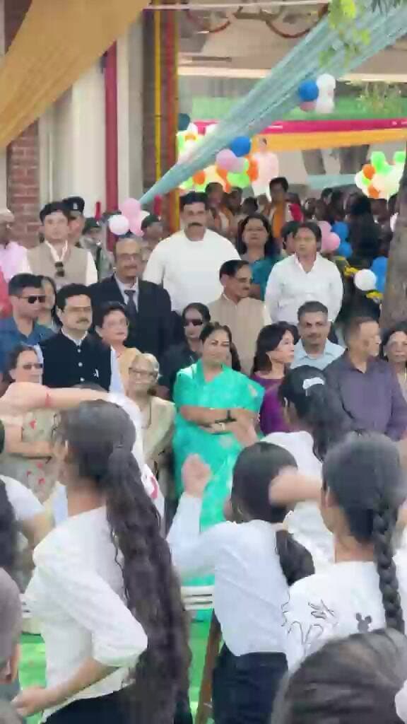 दिल्ली की मुख्यमंत्री ने दौलत राम कॉलेज में नए शैक्षणिक भवन और कौशल केंद्र का उद्घाटन किया