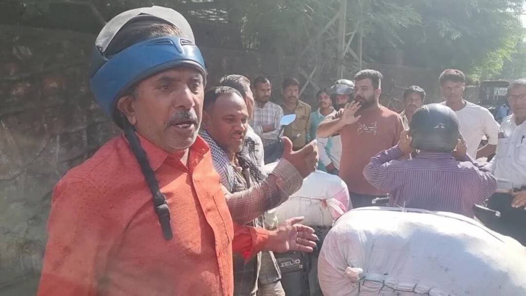 अजमेर: अजमेर में स्कूटी ने बाइक सवार को मारी टक्कर, पुलिस से हुआ विवाद