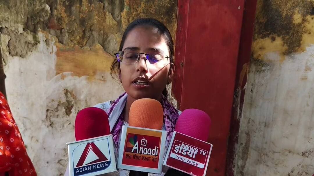बलिया: बलिया में पैतृक जमीन विवाद में विधवा ने मुख्यमंत्री से न्याय की मांग की