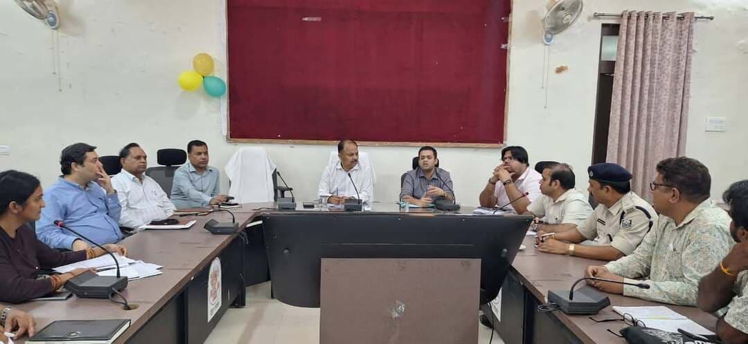 श्री उग्रतारा सांस्कृतिक महोत्सव 2026 के सफल आयोजन हेतु समीक्षा बैठक।
#CMSamrat
#samratchoudhary