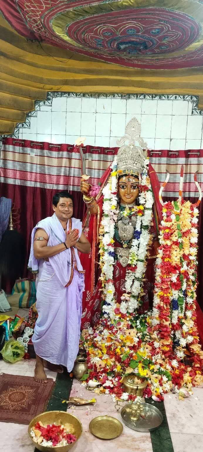 ଭକ୍ତି ରେ ଲେଖନ୍ତୁ ଜୟ ମା ବାସୁଳି 🙏