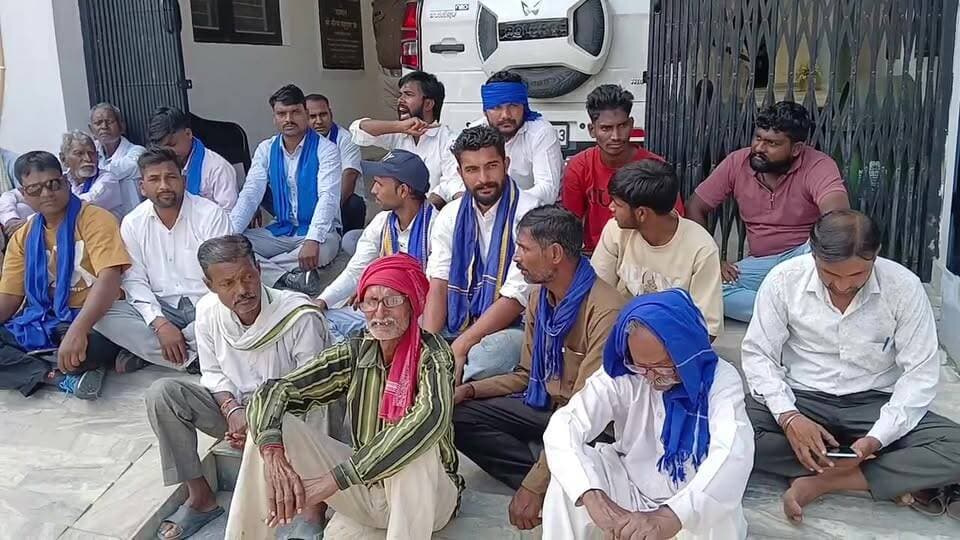 एसडीएम कार्यालय में तालाबंदी। भीम आर्मी ने की तालाबंदी।
सितारगंज उत्तराखंड