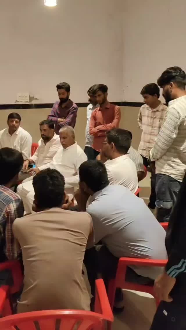 2 दर्जन से ज्यादा युवाओं ने भाजपा छोड़ थामा कोंग्रेस का दामन....!
चित्तौड़गढ़:भारतीय जनता पार्टी की रीति नीति से नाराज नरपत की खेड़ी और गणेशपुरा के 25 से ज्यादा युवाओं ने पूर्व राज्य मंत्री सुरेंद्र सिंह जाड़ावत के नेतृत्व में कांग्रेस पार्टी का दामन थामा....!!
@surendra_jadawat_inc