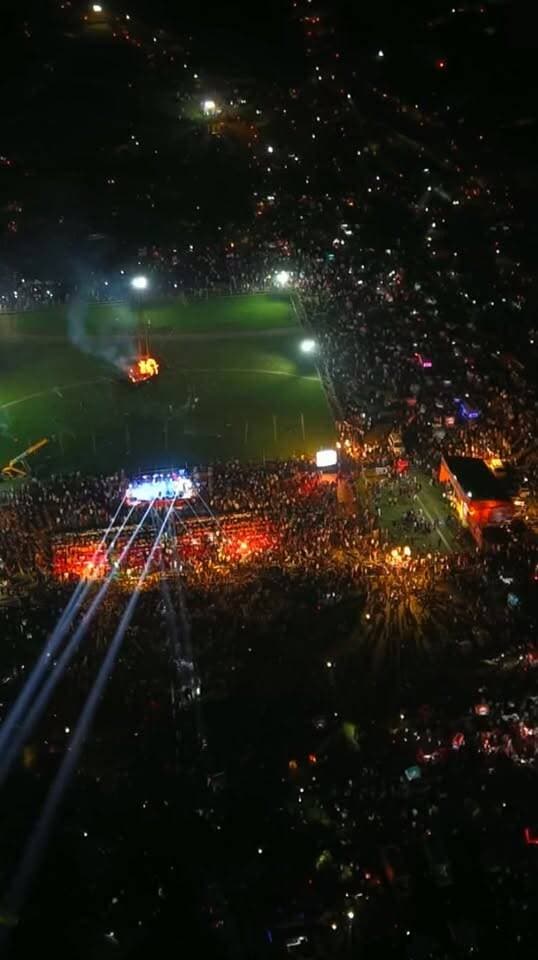 रावण दहन के बाद स्वच्छता की पहल, हवाई अड्डा मैदान में SDO अभय तिवारी और विजय प्रकाश ने चलाया सफाई अभियान!