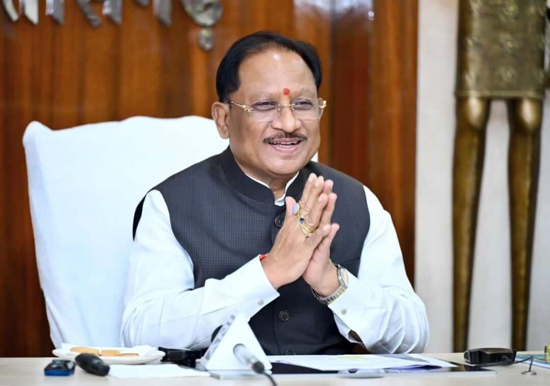 मुख्यमंत्री श्री विष्णु देव साय ने सूरजपुर को दी ₹232 करोड़ से अधिक के विकास कार्यों की सौगात
मुख्यमंत्री श्री विष्णु देव साय ने प्रेमनगर में आयोजित कार्यक्रम में वर्चुअल माध्यम से ₹24.29 करोड़ के 63 विकास कार्यों का लोकार्पण एवं ₹208.20 करोड़ के 54 कार्यों का भूमिपूजन किया। साथ ही प्रेमनगर नगर पंचायत के लिए ₹2.70 करोड़ के अतिरिक्त विकास कार्यों की घोषणा की।
#Surajpur #Vikas #Chhattisgarh #DistrictAdministrationSurajpur #JalSanchayJanBhagidari
@chhattisgarhcmo
@dpr.chhattisgarh @rena_jamil_ias