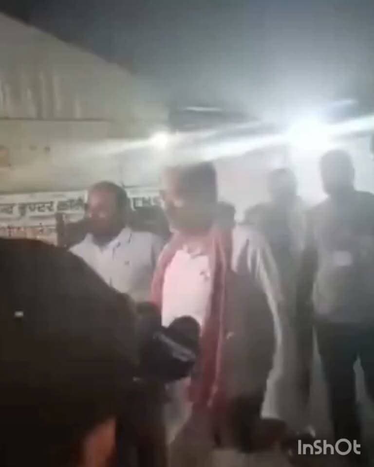#आगरा शिक्षक एमएलसी चुनाव में सपा प्रत्याशी आकाश अग्रवाल की शानदार जीत, शिक्षक समाज के विश्वास और संघर्ष की जीत बताते हुए समर्थकों ने दी बधाई