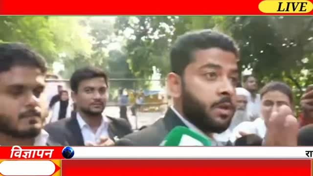 दिल्ली जंतर मंतर पर पत्रकार दीपक शर्मा की हरकत देखते हुए एडवोकेट ने सबक सिखाने का सोच लिया