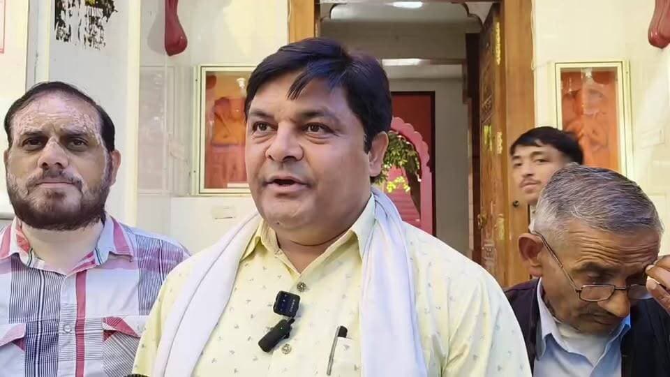 Live नाहन: CPI(M) ने शुरू किया "मेरा वोट, मेरा अधिकार" अभियान, SIR को लेकर जनता को किया जागरूक..