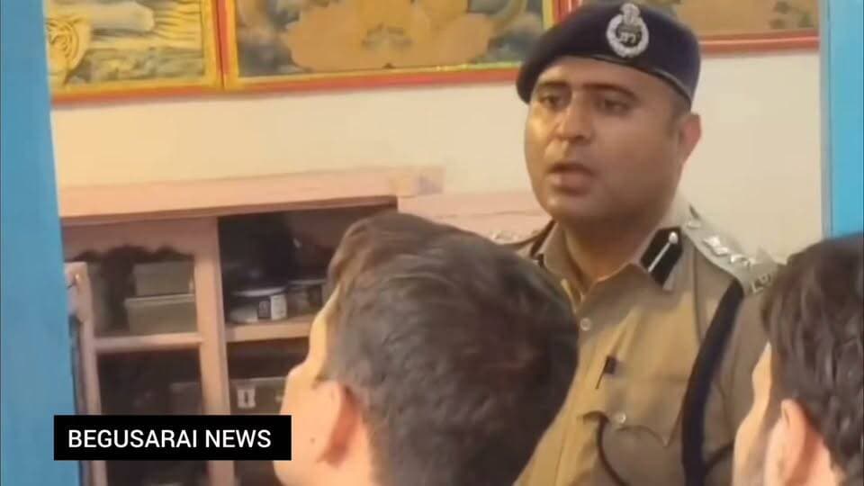 बेगूसराय में पार्वती ज्वेलर्स लूट कांड में शामिल 8 अपराधियों को पुलिस ने किया गिरफ्तार