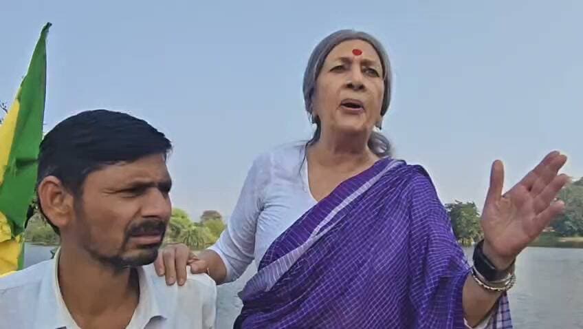 पन्ना में आदिवासियों के आंदोलन को मिला वृंदा करात का साथ, अमित भटनागर और दिव्या अहिरवार के लिए क्या बोलीं वृंदा
#पन्ना #वृंदाकरात #आदिवासीआंदोलन #मझगांवपरियोजना #रूंजपरियोजना #जयकिसानसंगठन #मध्यप्रदेशसरकार