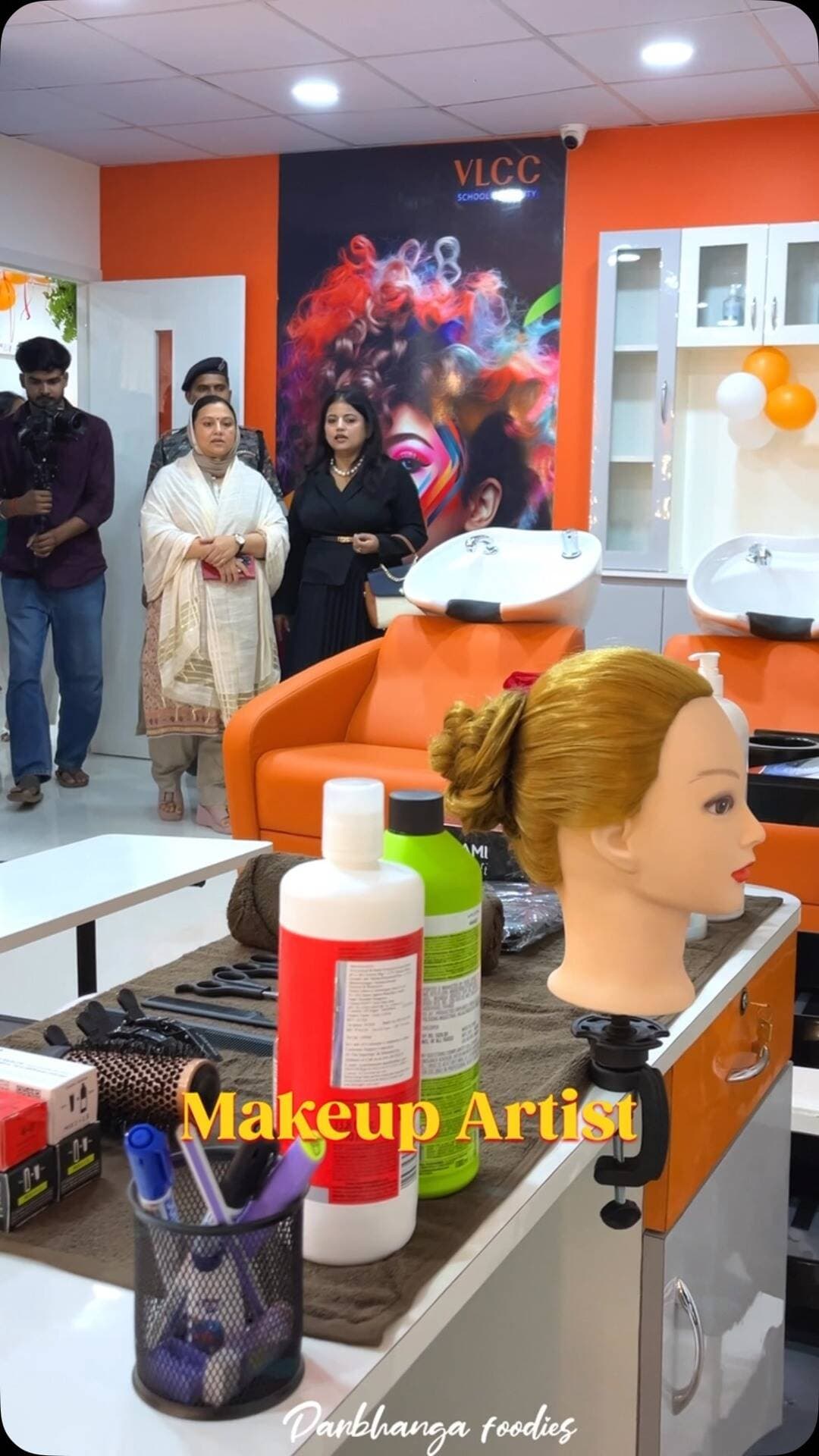 Are you passionate about beauty, makeup, skincare, hairstyling, and the latest beauty trends? ItтАЩs time to turn your passion into a profession with VLCC School of Beauty! ЁЯМ╕тЬи
Step into the world of beauty and wellness, where creativity meets professional excellence. Whether you dream of becoming a professional makeup artist, a skincare expert, a hairstylist, or building your own career in the beauty industry, VLCC School of Beauty can be your first step towards achieving your dreams. ЁЯТЦ
Location ЁЯУНbhatyarisarai,above lenskart, Darbhanga
.
.
.
#darbhanga #nailart #makeup #mua #reel