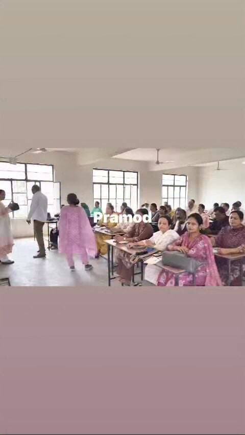 जनगणना प्रशिक्षण में एडीएम का औचक निरीक्षण, 33 अध्यापक मिले अनुपस्थित
जनगणना प्रशिक्षण कार्यक्रम का अपर जिलाधिकारी (वित्त एवं राजस्व) श्रीमती विनीता सिंह ने औचक निरीक्षण किया। सायंकाल निरीक्षण के दौरान 33 अध्यापक अनुपस्थित पाए गए। एडीएम ने अनुपस्थित अध्यापकों की जानकारी एवं अभिलेखों की जाँच कर संबंधित अधिकारियों को उनके विरुद्ध नियमानुसार कठोर कार्यवाही के निर्देश दिए।
निरीक्षण के दौरान चार्ज अधिकारी/तहसीलदार श्री विनय कुमार बरनवाल एवं खंड शिक्षा अधिकारी श्री प्रभा शंकर पांडेय उपस्थित रहे।