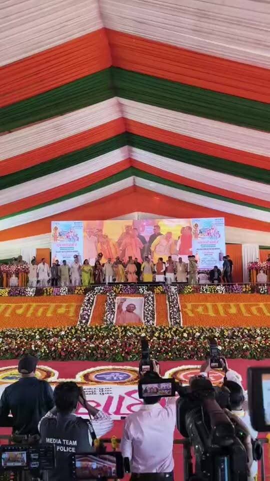मुख्यमंत्री योगी आदित्यनाथ पहुंचे बरेली पुलिस लाइन, 68 हजार ग्राम प्रहरियों का सम्मान
#CMYogi #YogiAdityanath #bareilly