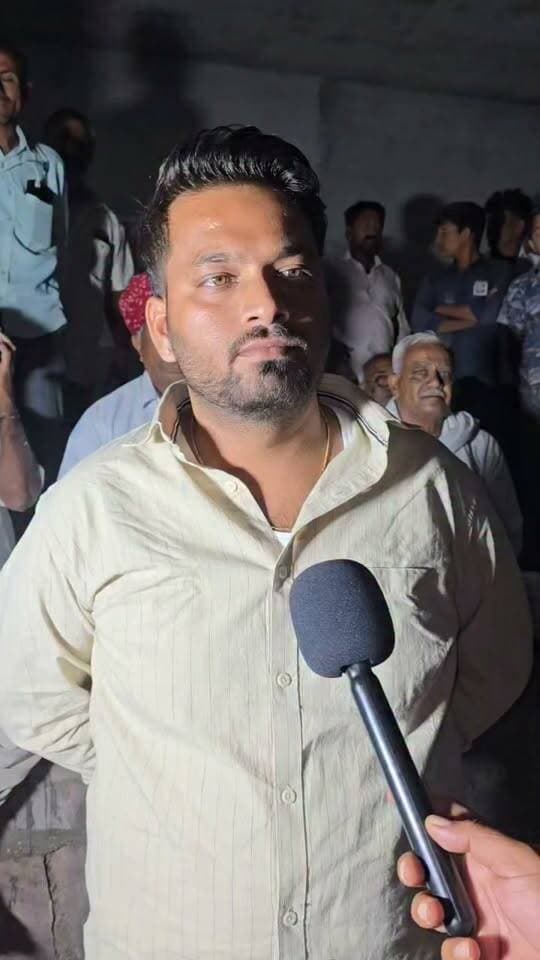 पूर्व सरपंच अब बड़ी बात कर रहें हैं पहले 10 साल सरपंच रहें क्या किया कवास के लिए-मनीष माली एडवोकेट