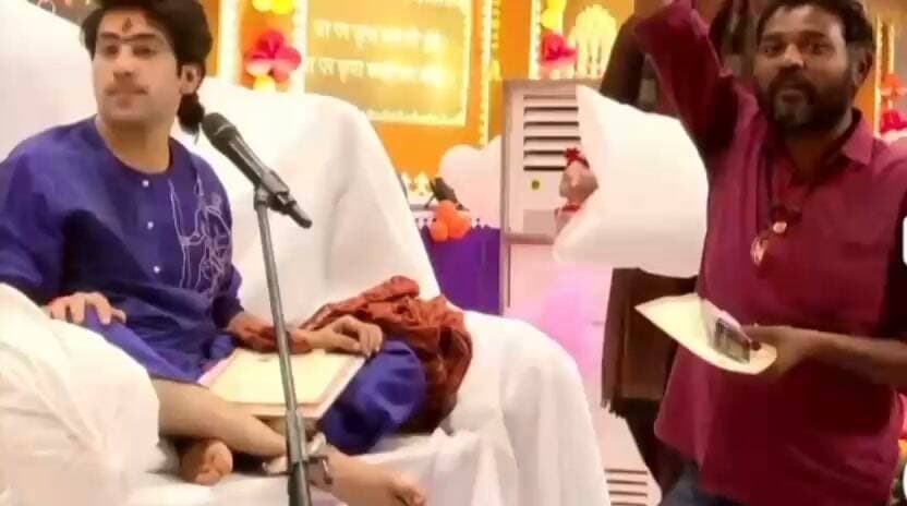 पंडित धीरेंद्र कृष्ण शास्त्री ने अपने भक्त की पत्नी के उपचार हेतु सहायता की