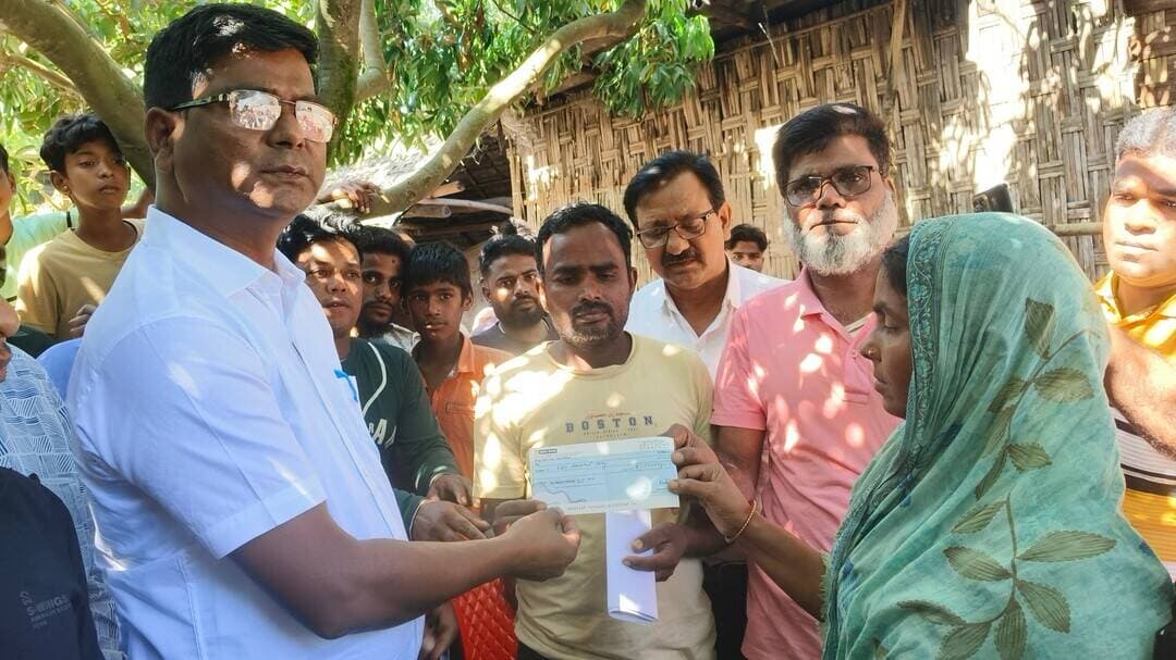 উপার্জন করতে গিয়ে ফিরল লা*শ! পাঞ্জাবে খু*ন চোপড়ার পরিযায়ী শ্রমিক মাসুদ, পাশে আব্দুল সাত্তার, ৫০ হাজার টাকার আর্থিক সাহায্য